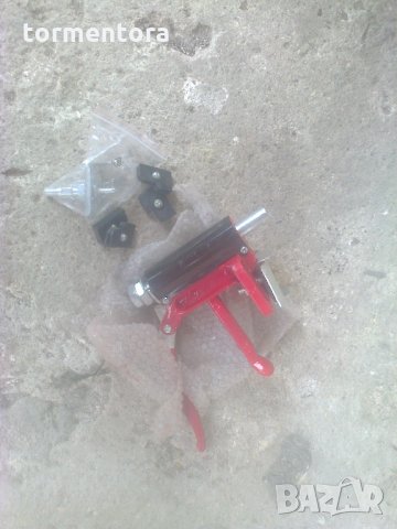 Машина за отвори на фаянс и теракота-нова