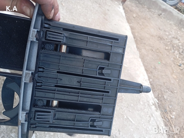Поставка за чаши (cup holder) Alfa Romeo 147, снимка 4 - Части - 51888878