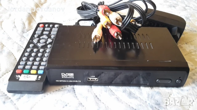 цифров декодер DVB-T2>C за ефирна и кабелна телевизия , снимка 2 - Приемници и антени - 51001447