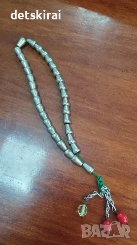 сребриста броеница , снимка 1