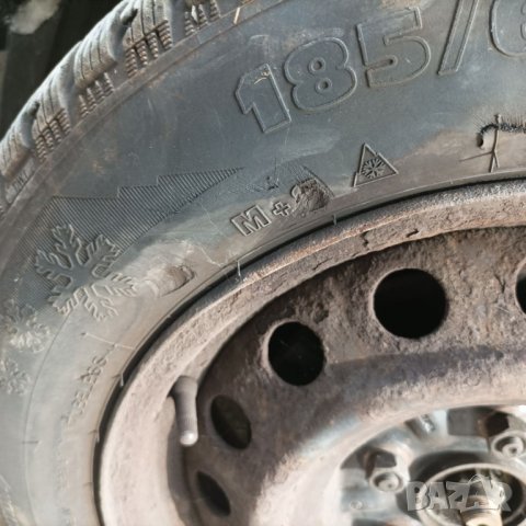 Оригинални метални джанти Тойота Аурис 2009 година зимни гуми Тигър 185/60/15, снимка 14 - Гуми и джанти - 43943942