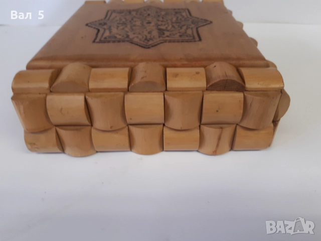 Стара дървена интересна кутия за бижута, снимка 4 - Антикварни и старинни предмети - 52401152