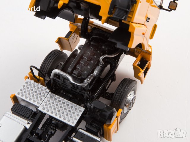 КАМАЗ 65206 влекач триосен - мащаб 1:43 на Авото История моделът е нов в кутия, снимка 10 - Колекции - 20097723