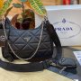 Дамска чанта Prada, снимка 1 - Чанти - 32625834