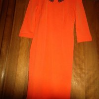 Неотразимо слънчево излъчване  с рокля с ефирна якичка в кралско синьо с изчистен дизайн, снимка 2 - Рокли - 28236773