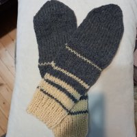 Ръчно плетени чорапи от вълна размер 43, снимка 1 - Мъжки чорапи - 39384867