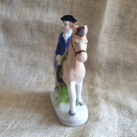 Порцеланова фигурка на благородник на кон, снимка 3 - Антикварни и старинни предмети - 44911574