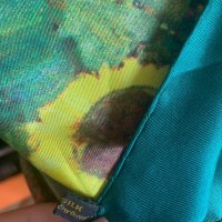Копринен шал  с репродукция на картина на Gustav Klimt, снимка 5 - Шалове - 37483227