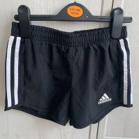 Спортни шорти Adidas 9-10 години, снимка 1 - Детски къси панталони - 37966547