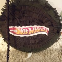 Пинята Hot Wheels , снимка 1 - Подаръци за рожден ден - 32268926