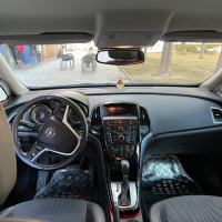 Opel Astra 2015 Avtomatik, снимка 6 - Автомобили и джипове - 36548214