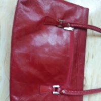 Продавам маркова кожена чанта PRADA, снимка 1 - Други - 26897653