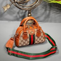 Дамска чанта Gucci, снимка 8 - Чанти - 43881855