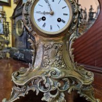 Красив голям антикварен френски бронзов каминен часовник , снимка 3 - Антикварни и старинни предмети - 39965563