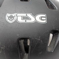 TSG Evolution,Giro/каска за BMX,Fixie,ролери ,скейт/, снимка 3 - Спортна екипировка - 33241143