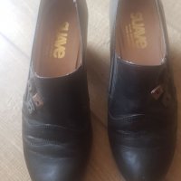 Испански дамски обувки, снимка 1 - Дамски обувки на ток - 26682744