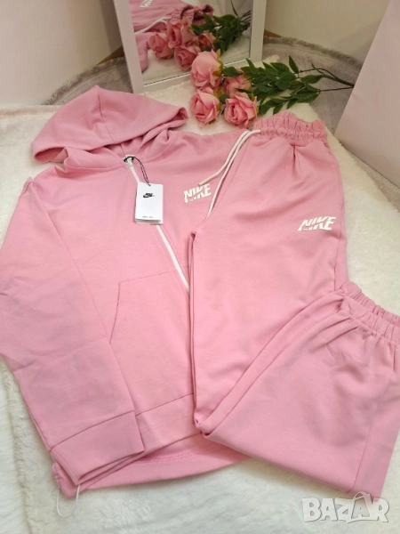 дамски екипи Nike , снимка 1