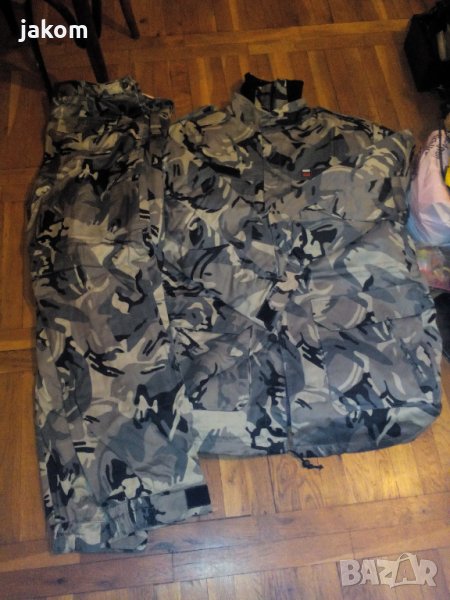Продавам камулажни дрехи , снимка 1