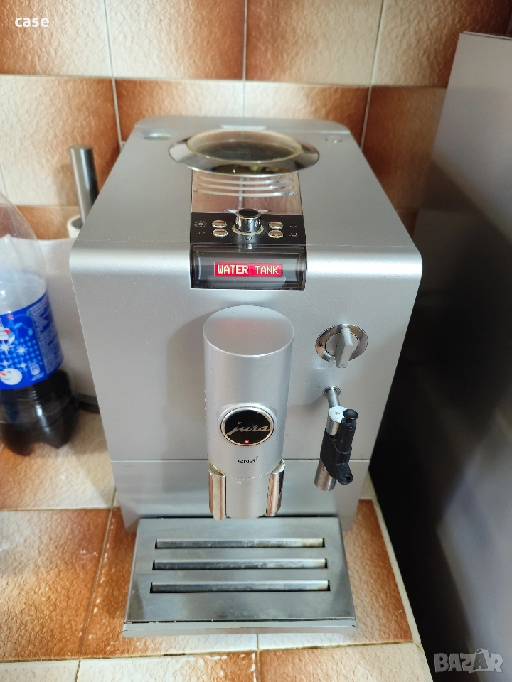 Кафе автомат Jura ena7 в добро състояние,прави хубаво кафе, снимка 1