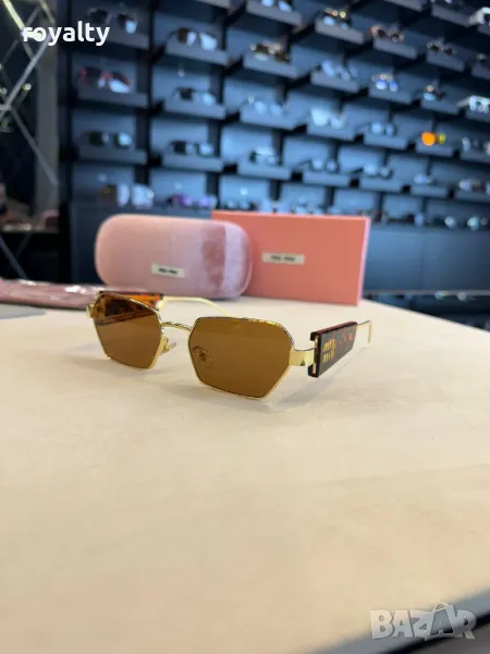 Miu Miu дамски слънчеви очила , снимка 1