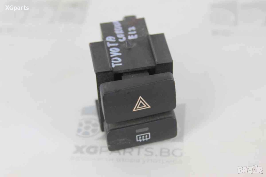 Бутон аварийни светлини за Toyota Corolla E12 (2001-2007) 84332-02090-A, снимка 1