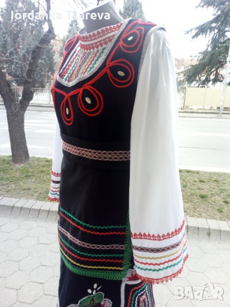Народна носия с бродирани детайли💯🇧🇬☘️., снимка 1