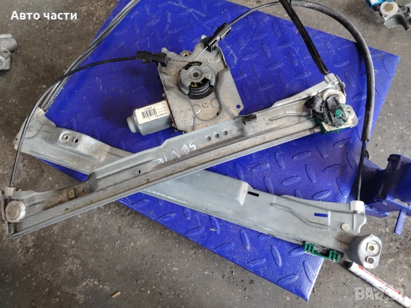 Renault clio 2005-09 regulator glass 118728 400857

, снимка 1