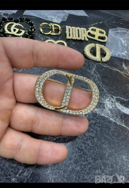брошки christian dior ysl saint laurent , снимка 1