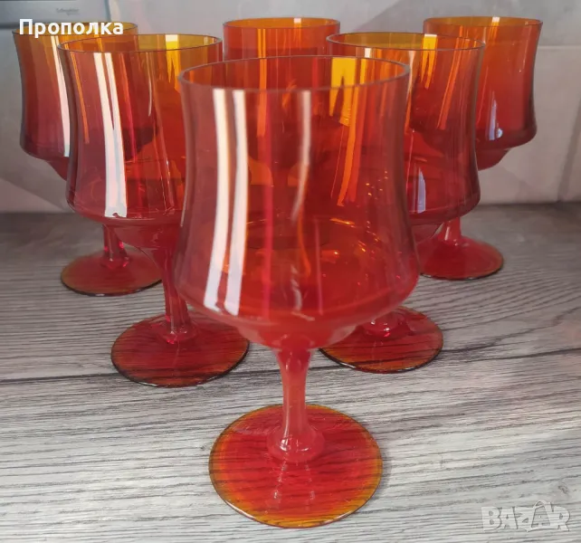 Коледен Сервиз  6 души, звънко, оригинално, червено стъкло , снимка 1