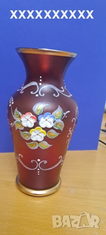 Ваза от матирано калиево стъкло