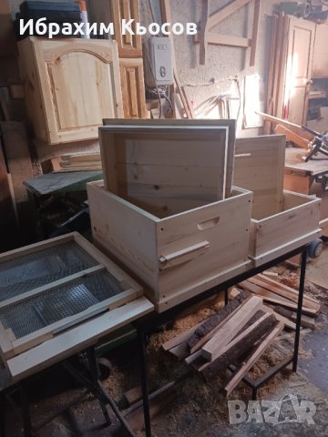 Пчелни кошери -Дадан блат, снимка 1 - Други стоки за животни - 13538515