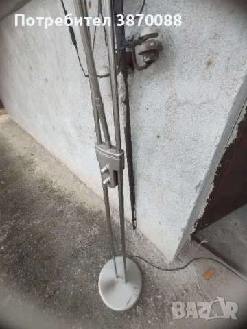 Настолна лампа.