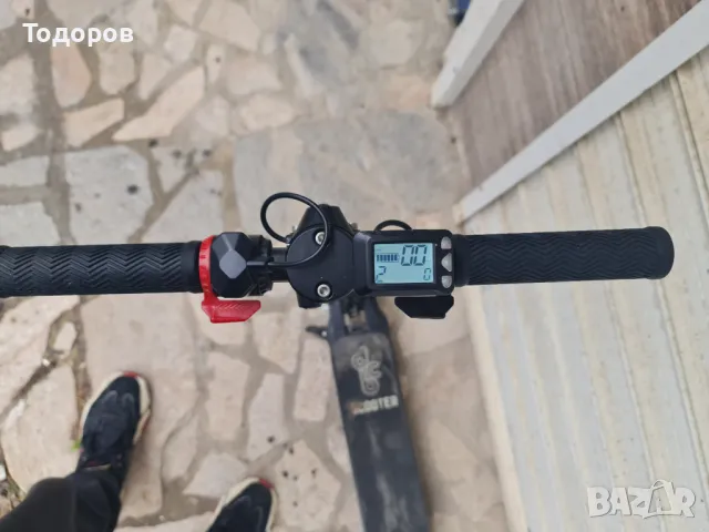 Карбонова електрическа тротинетка, снимка 4 - Велосипеди - 49795999