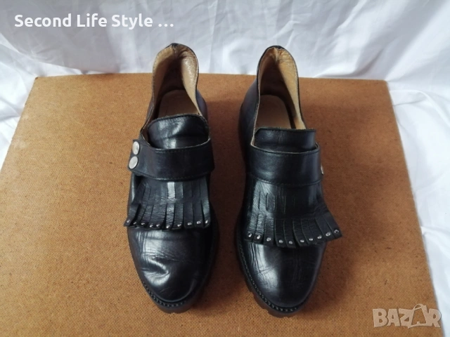 № 37 Дамски обувки естествена кожа - лоуфъри с пискюли, капси, тик-так копчета, снимка 4 - Дамски ежедневни обувки - 53143229