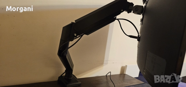 Монитор Samsung 27 инча с пневматична стойка, снимка 3 - Монитори - 52629045