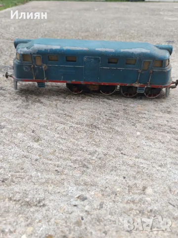Локомотив вагони и релси , снимка 4 - Антикварни и старинни предмети - 49544026