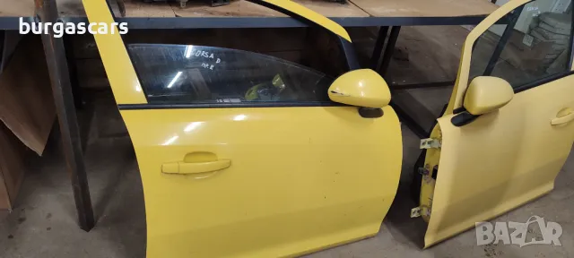Врати предни задни Opel Corsa D 4вр. - 100, снимка 2 - Части - 47790927