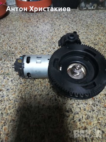 Продавам Керамична мелачка за Saeco 