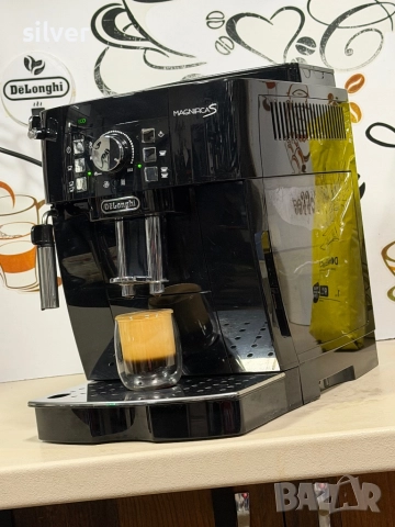 Кафемашина кафе автомат delonghi magnifica S с гаранция