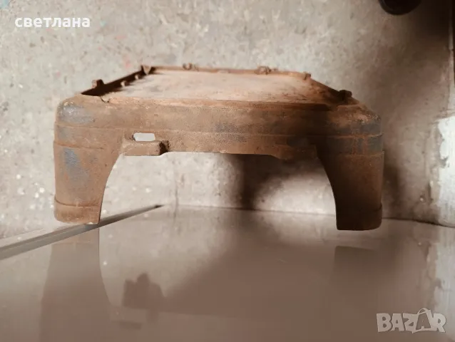 чугунена плоча с крака от печка пернишка права , снимка 1