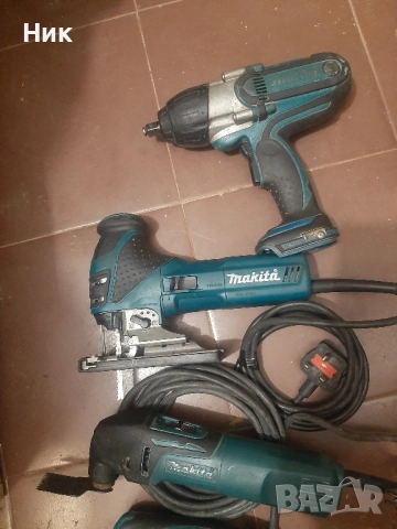 Машини Макита 220v и 18v, снимка 2 - Триони и циркуляри - 52954799