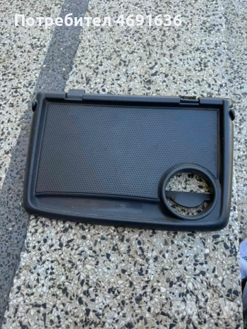 Масичка или рафче за гърба на предна седалка на мазда Mazda c14788an1 само за 20лв.