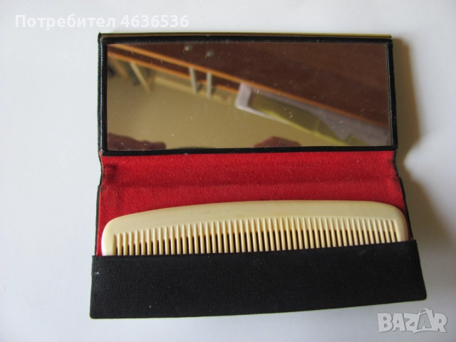 30-те Аксесоар-ръчна бродерия, огледало и гребенче, снимка 2 - Портфейли, портмонета - 52440278