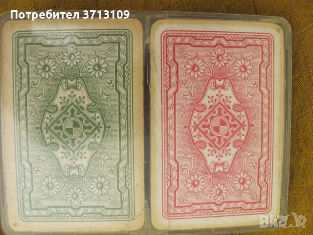 Винтидж 2 тестета карти за игра (пластмасова кутия), снимка 3 - Карти за игра - 49403498
