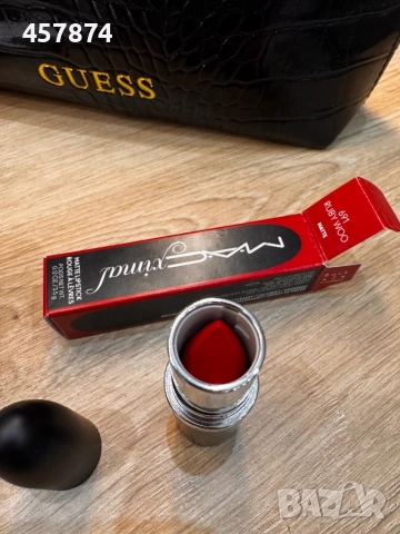 Червилото от MAC Cosmetics , снимка 5 - Козметика за лице - 52137312