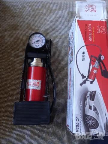 Крачна помпа за автомобилни гуми 