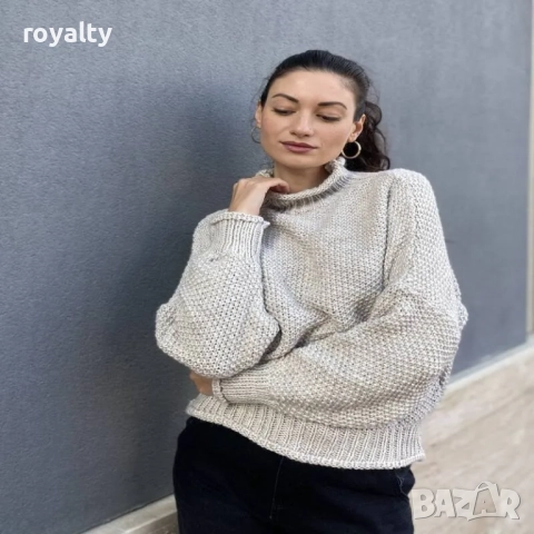 Дамски пуловер с прилеп ръкав полуполо