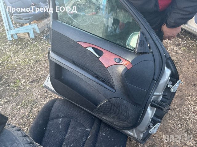 Предна лява врата Мерцедес Е клас Mercedes W211 facelift комби, снимка 4 - Части - 43852217