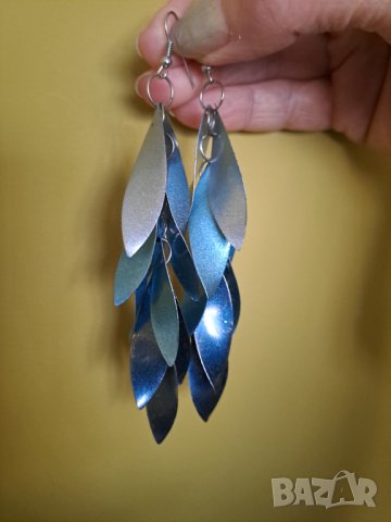 Дълги висящи обеци в синьо и сребристо, снимка 2 - Обеци - 44112350