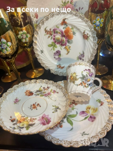 Circa 1894 наличие на няколко великолепни тройни сета съвместимост на чашката около 175 мл Код P1624